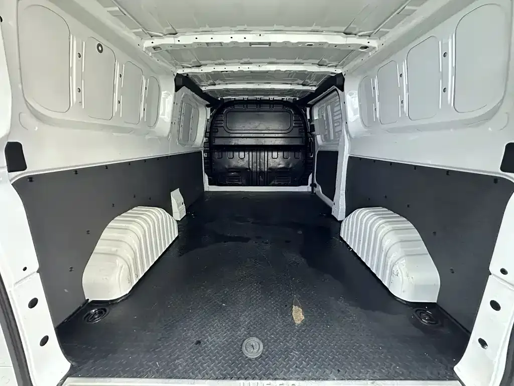 IVECO Juxing — фото 10
