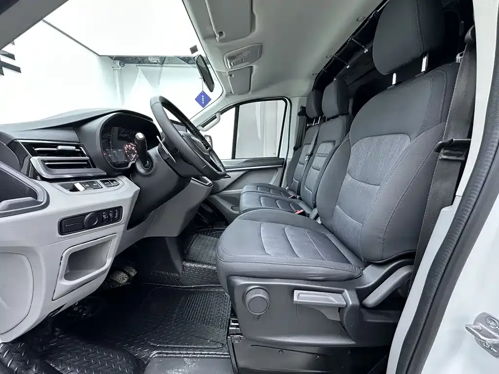 IVECO Juxing — фото 8
