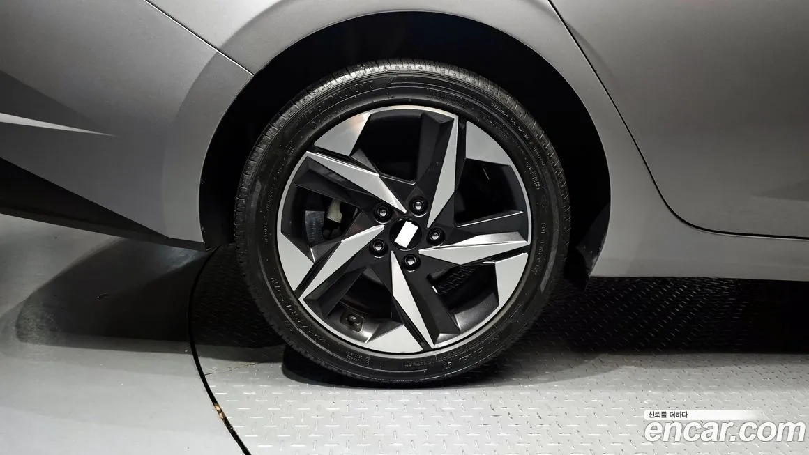 Hyundai AVANTE — фото 4