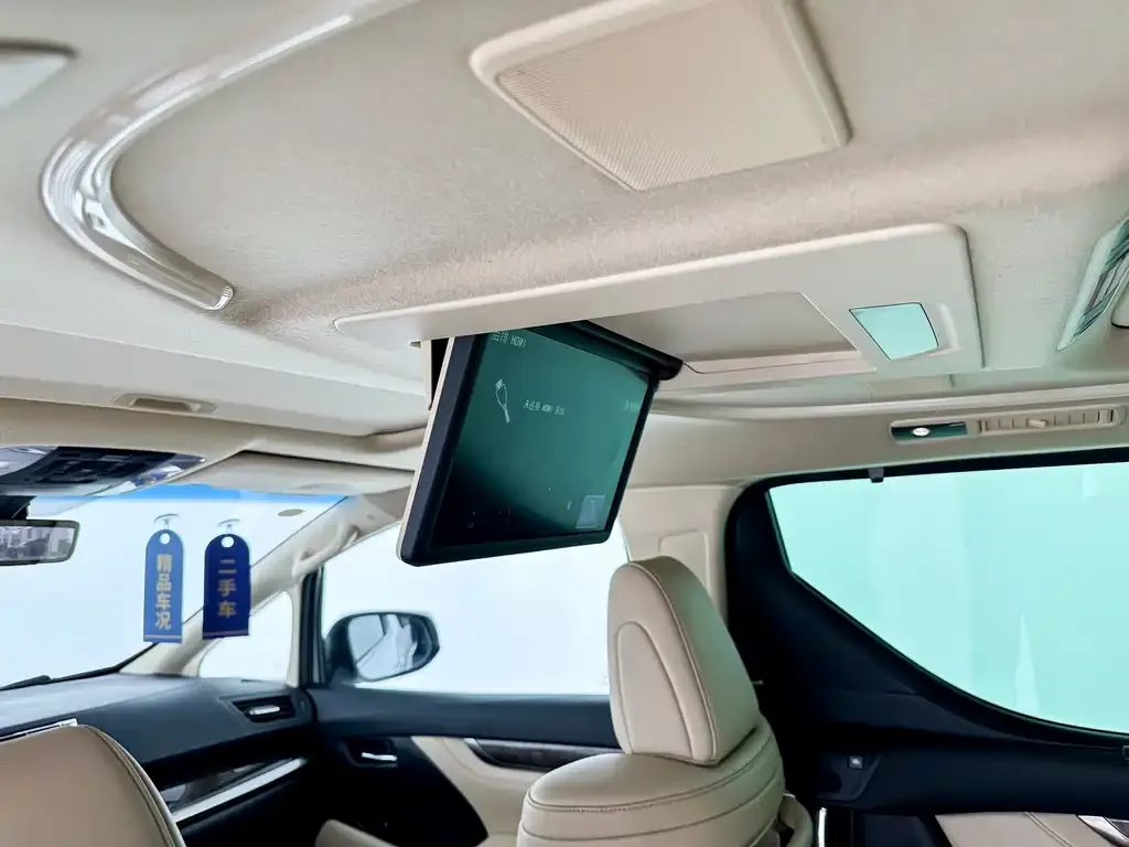 Toyota Vellfire — фото 3