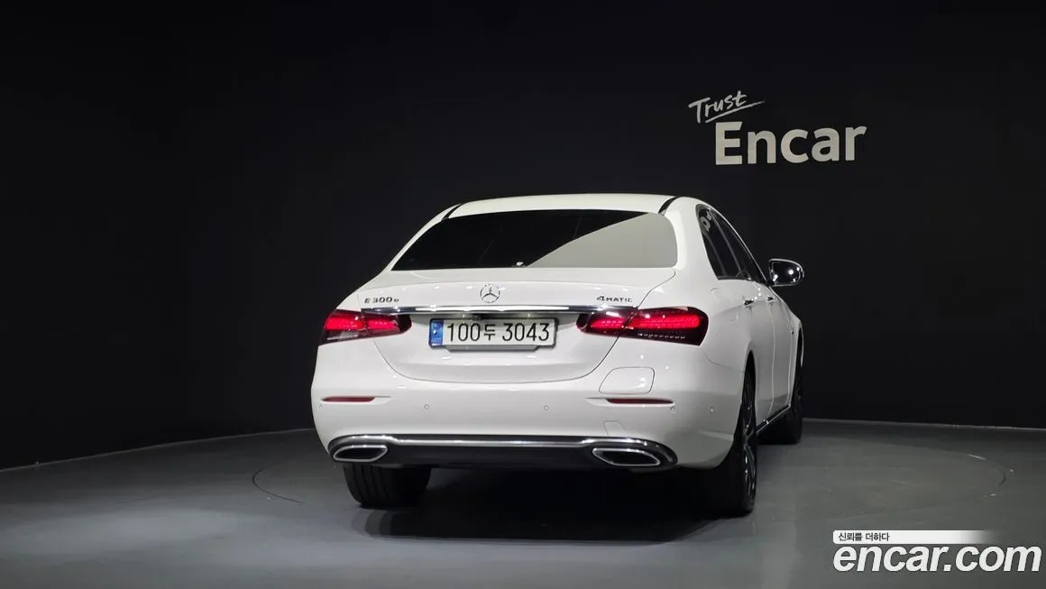 Mercedes-Benz E-Class — фото 6