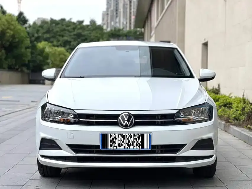 Volkswagen Polo — фото 5