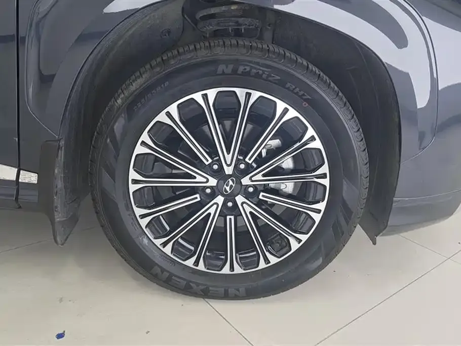 Hyundai Custo — фото 10