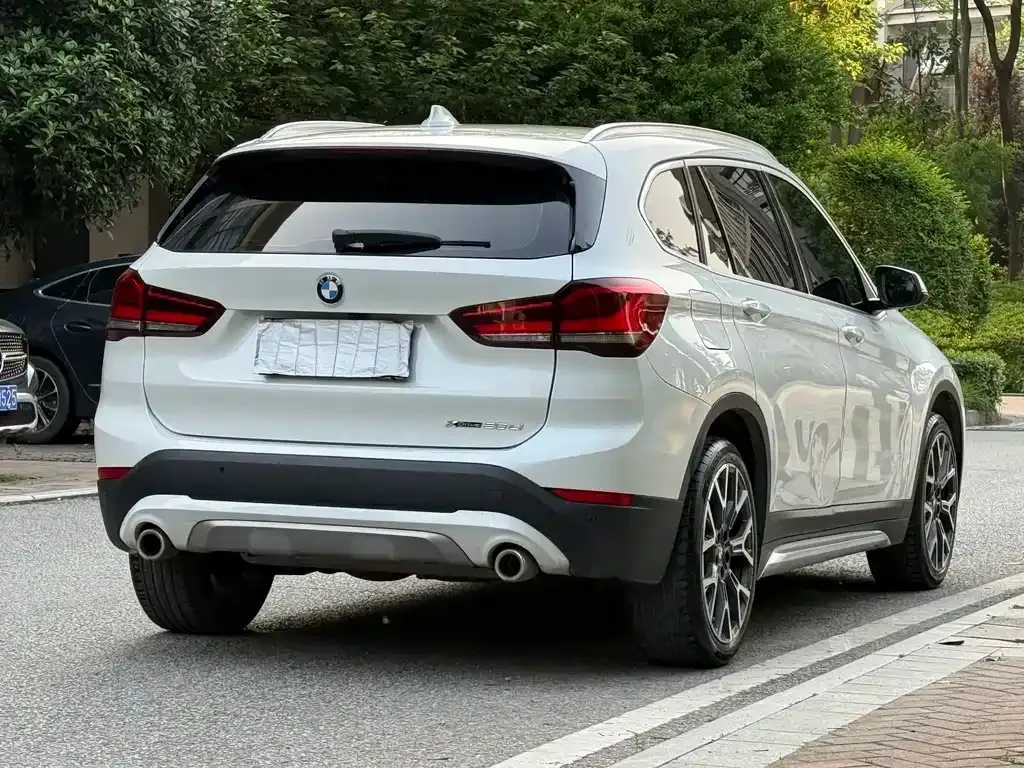 BMW X1 — фото 7