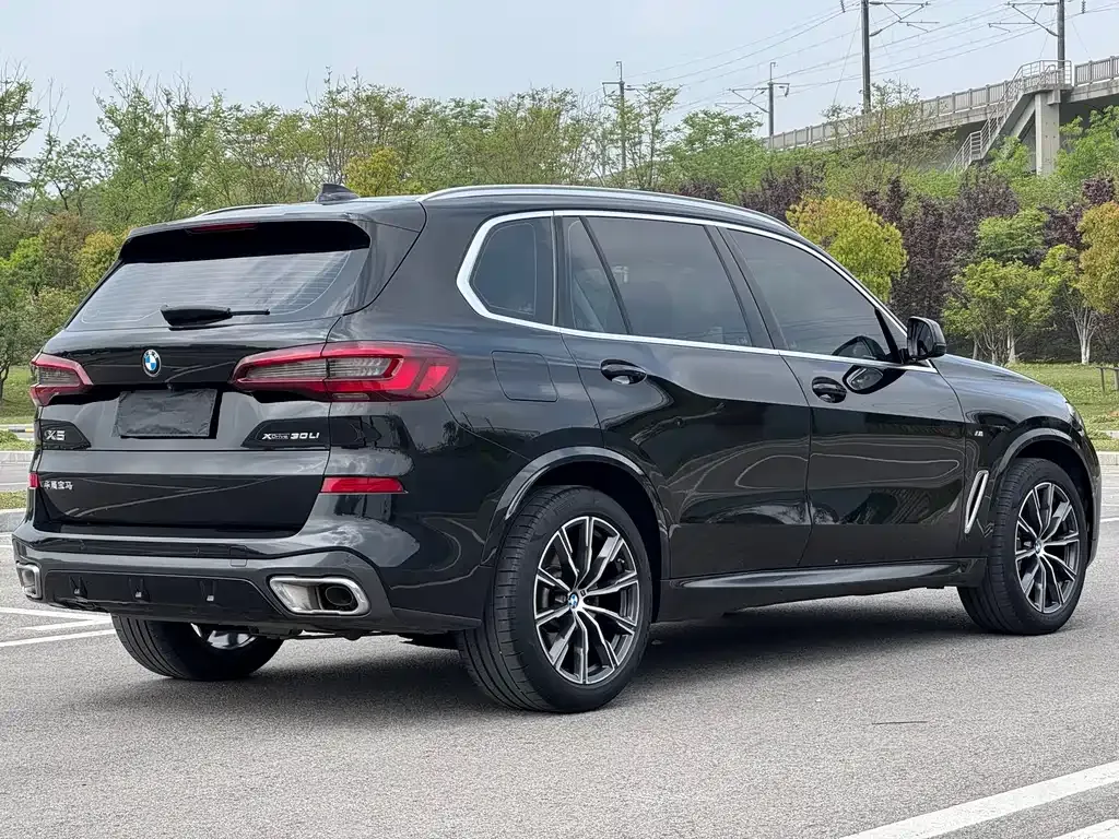 BMW X5 — фото 2