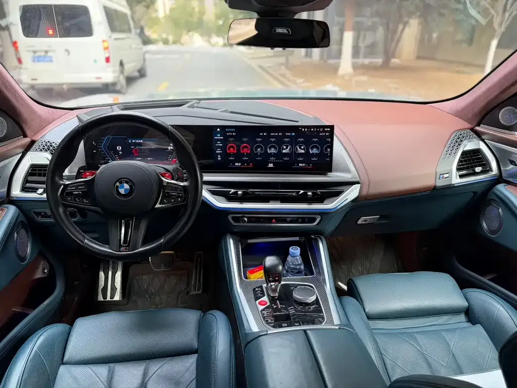 BMW XM — фото 3