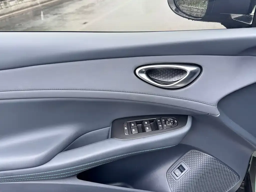 BYD Seal 06GT — фото 9