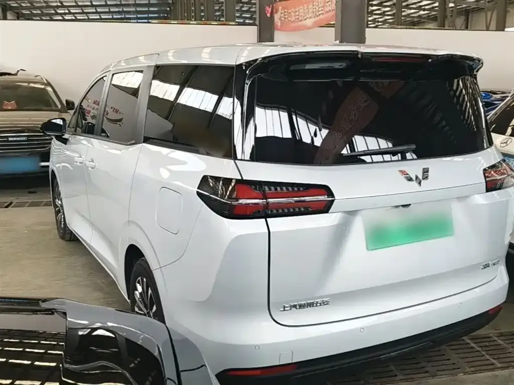 Wuling Starlight 730 New Energy — фото 3