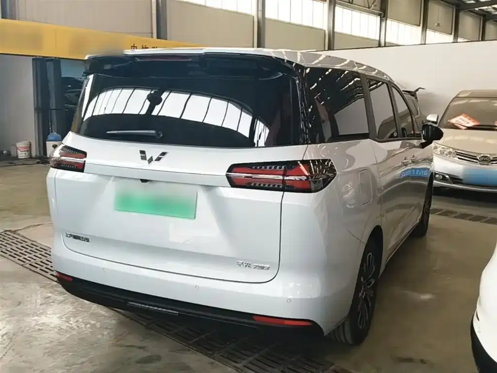 Wuling Starlight 730 New Energy — фото 8