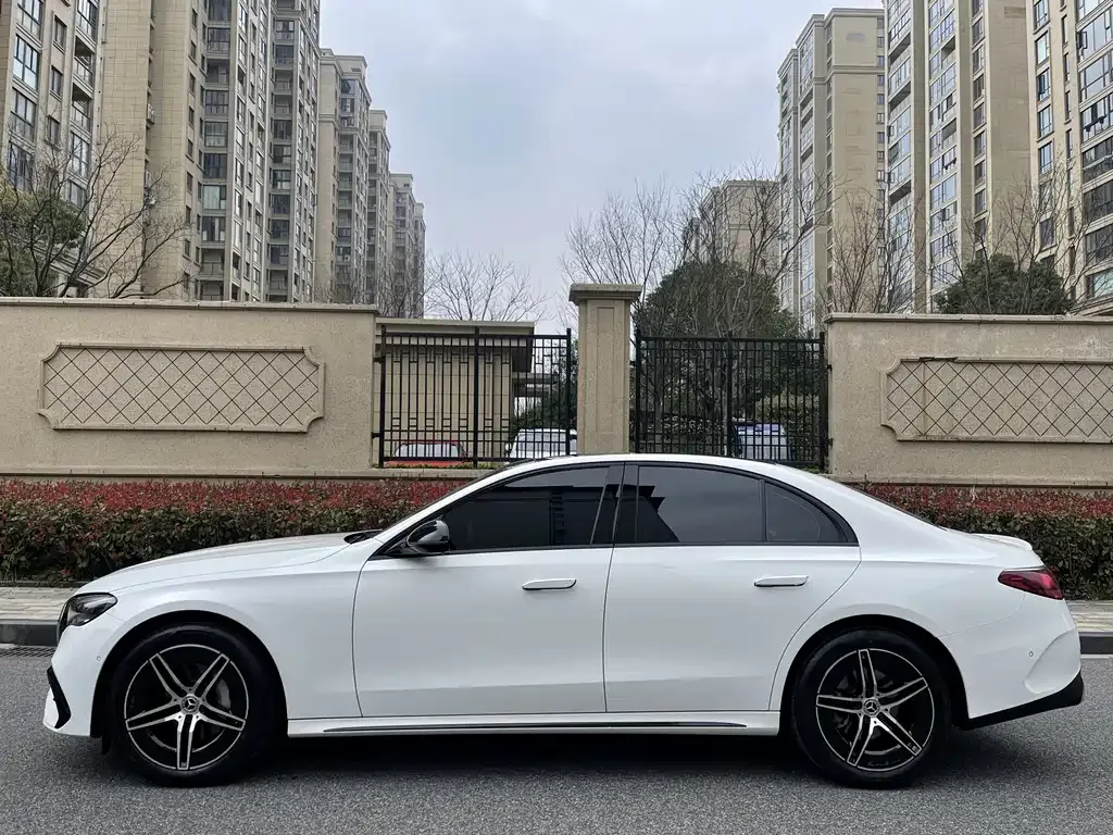 Mercedes-Benz E-Class (Import) — фото 7