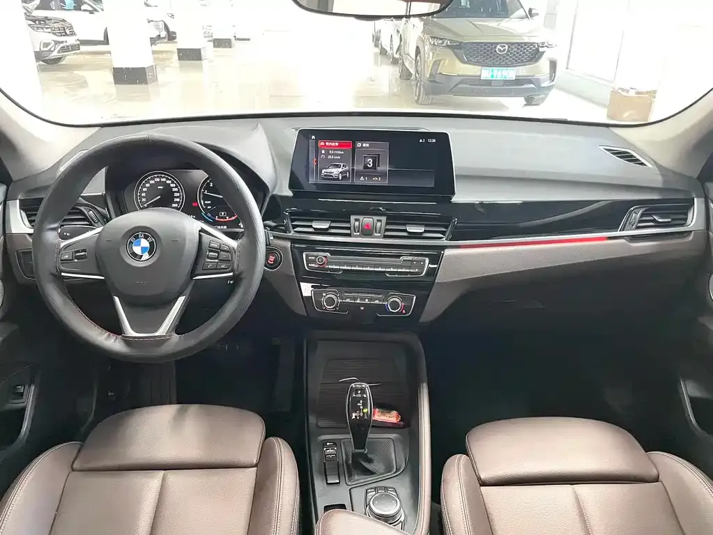 BMW X1 — фото 2