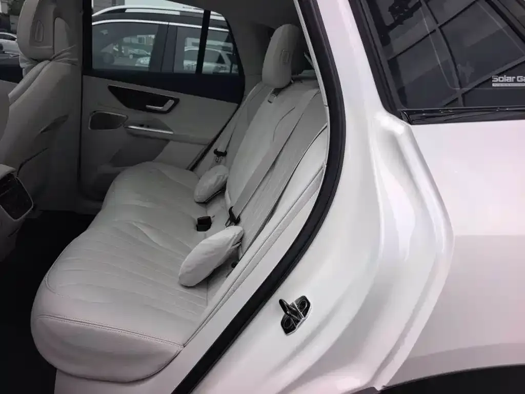 Mercedes-Benz EQE SUV — фото 4