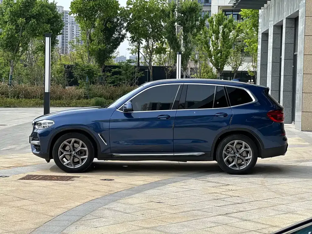 BMW X3 — фото 9