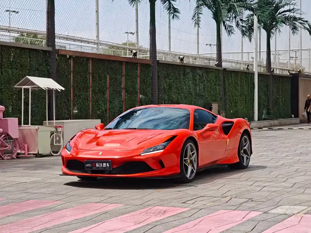 Ferrari F8 — фото 1