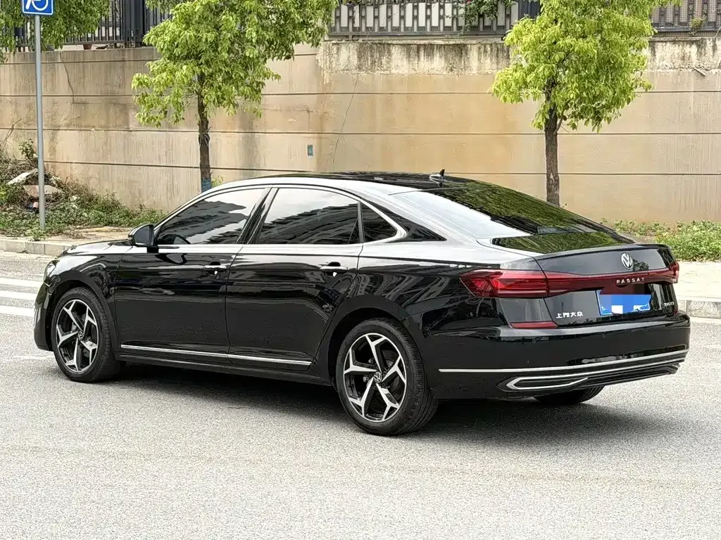 Volkswagen Passat — фото 7