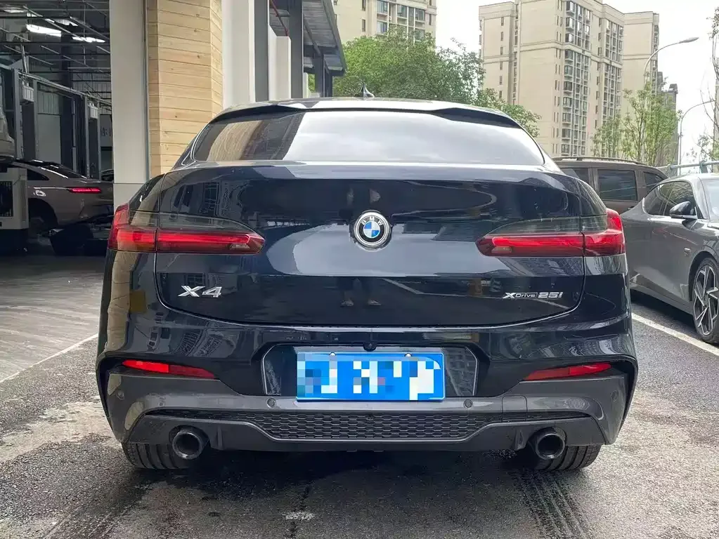 BMW X4 — фото 9