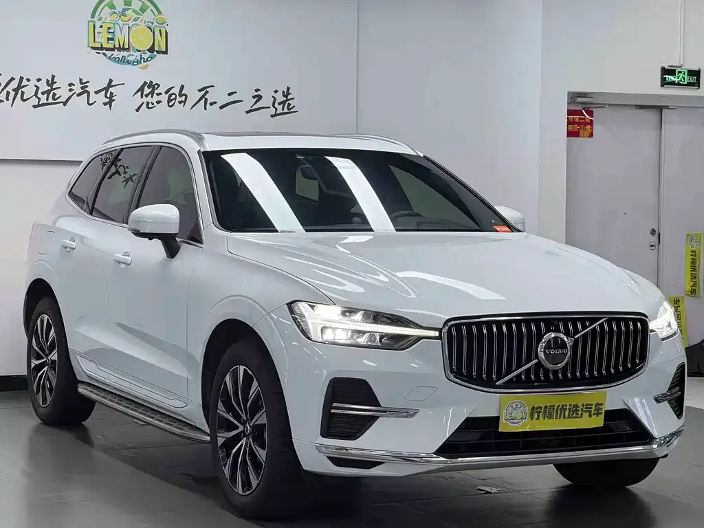 Volvo XC60 — фото 9