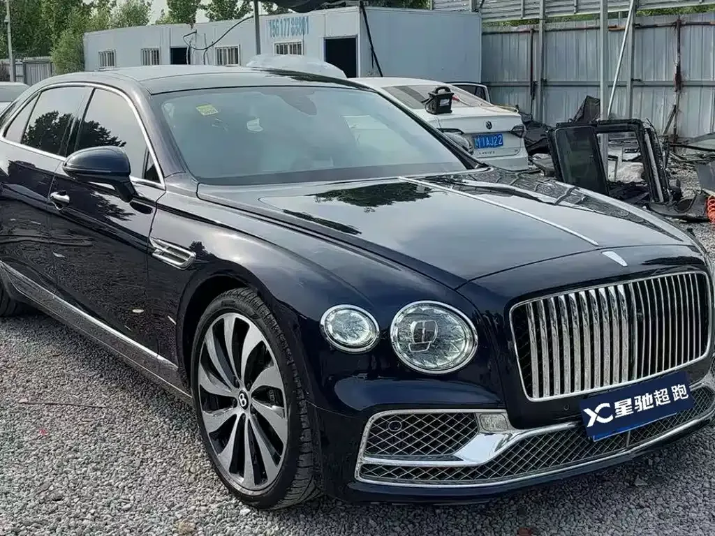 Bentley Flying Spur — фото 8