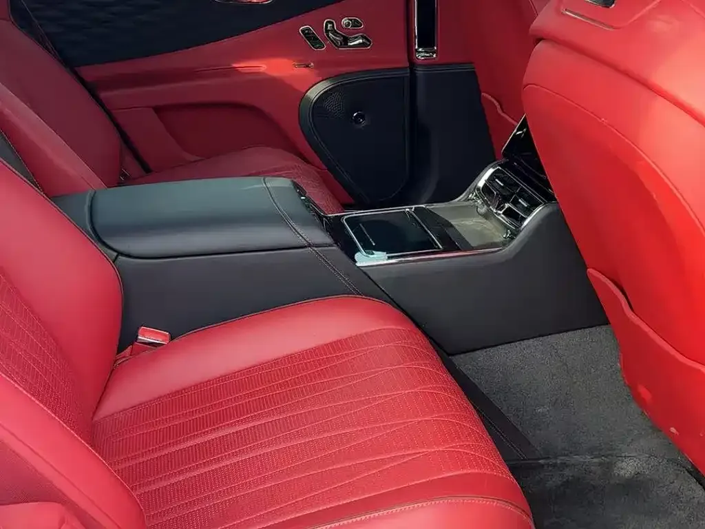 Bentley Flying Spur — фото 2