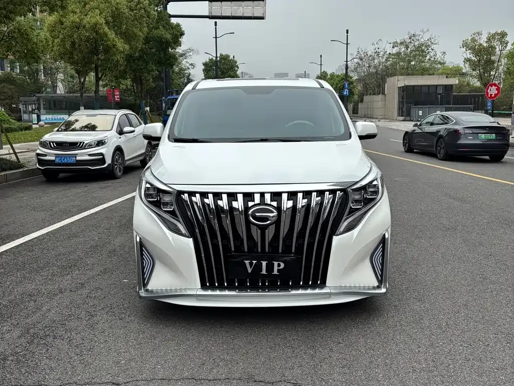 GAC Motor Trumpchi M8 — фото 1
