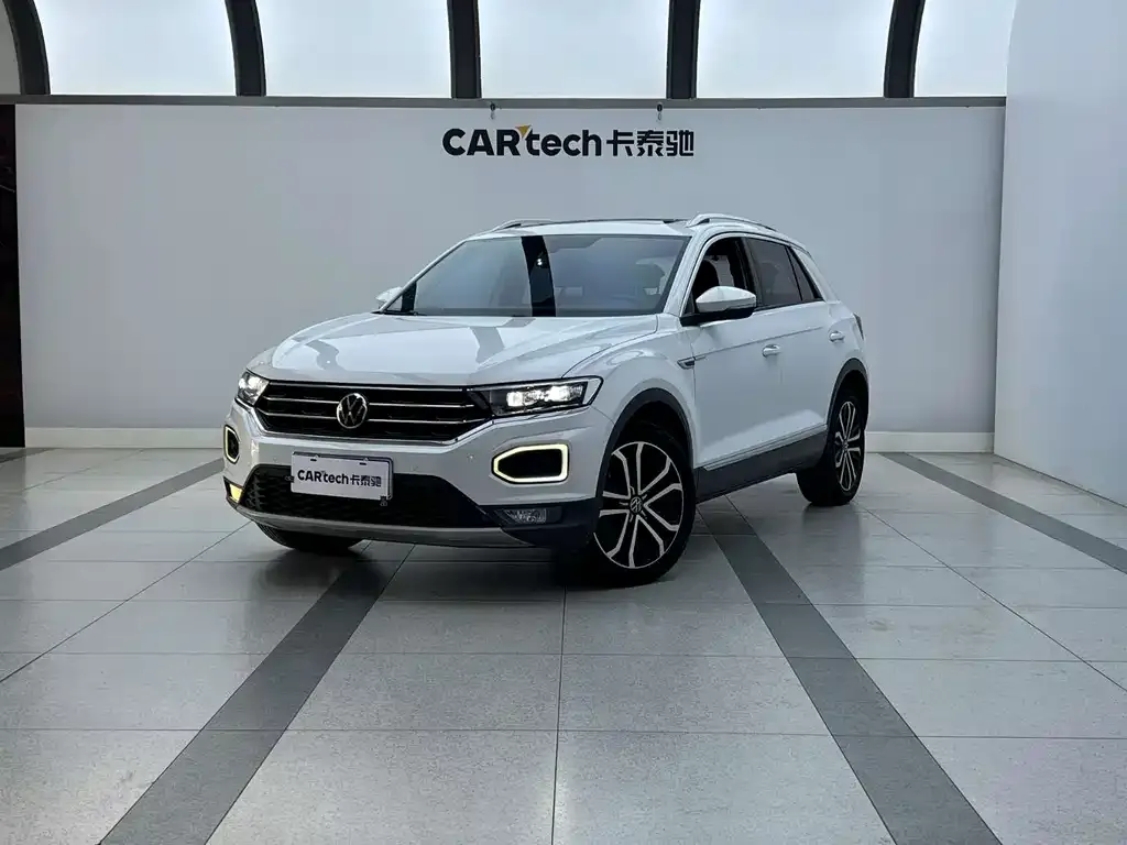 Volkswagen T-Roc — фото 1