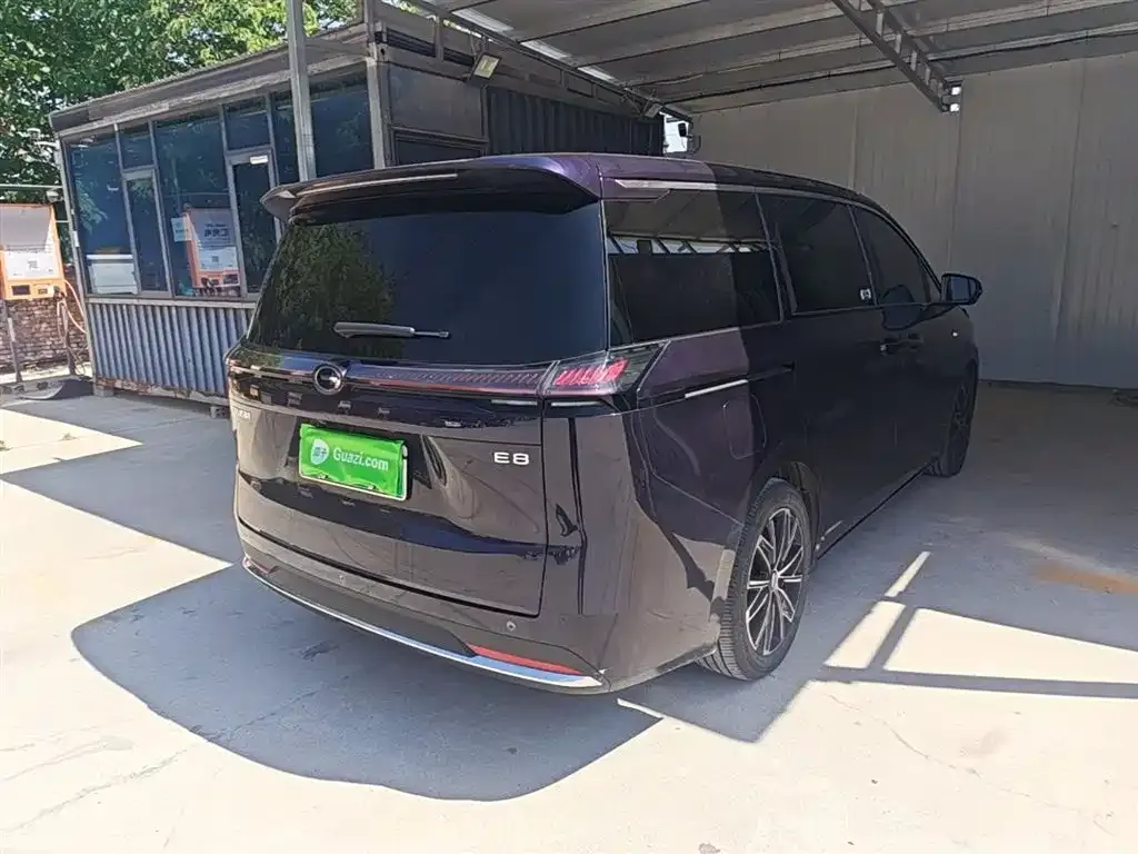 GAC Motor E8 Hybrid — фото 6