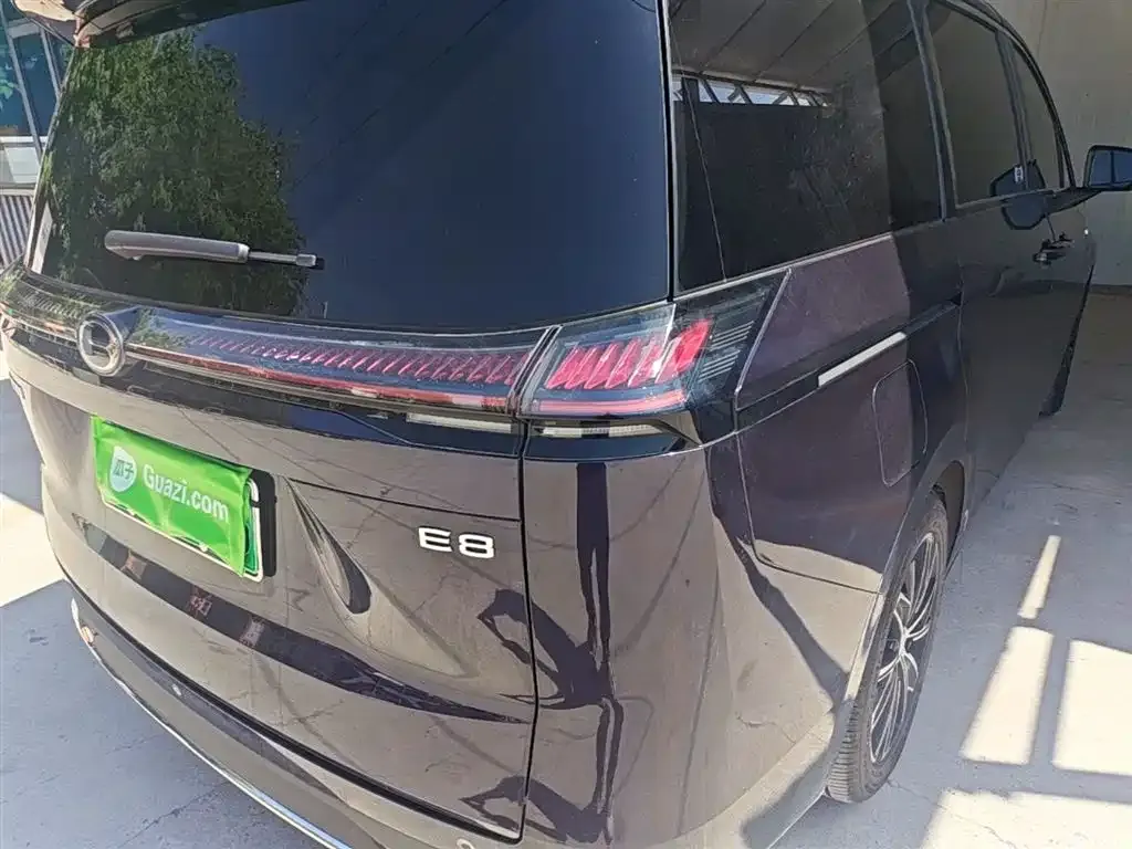 GAC Motor E8 Hybrid — фото 7