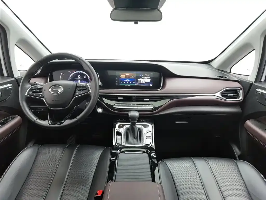 GAC Motor Trumpchi M6 — фото 7