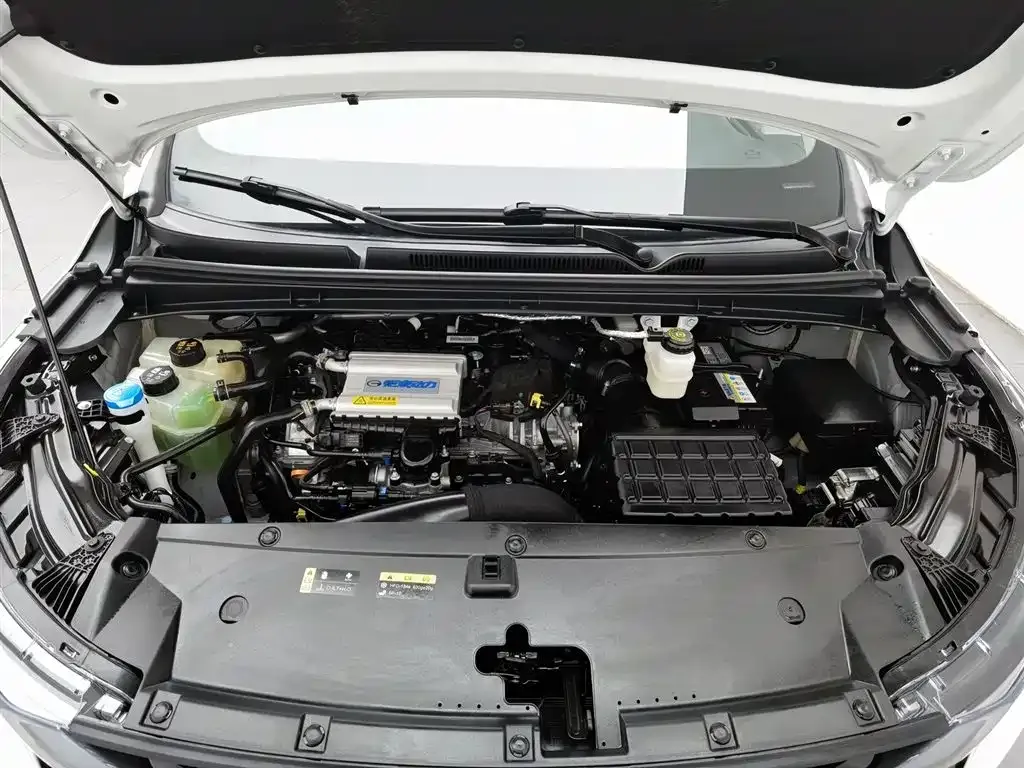 GAC Motor Trumpchi M6 — фото 10