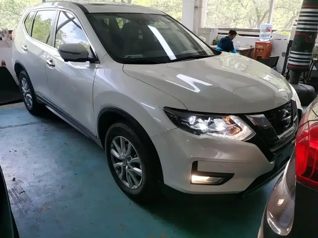 Nissan X-Trail — фото 4