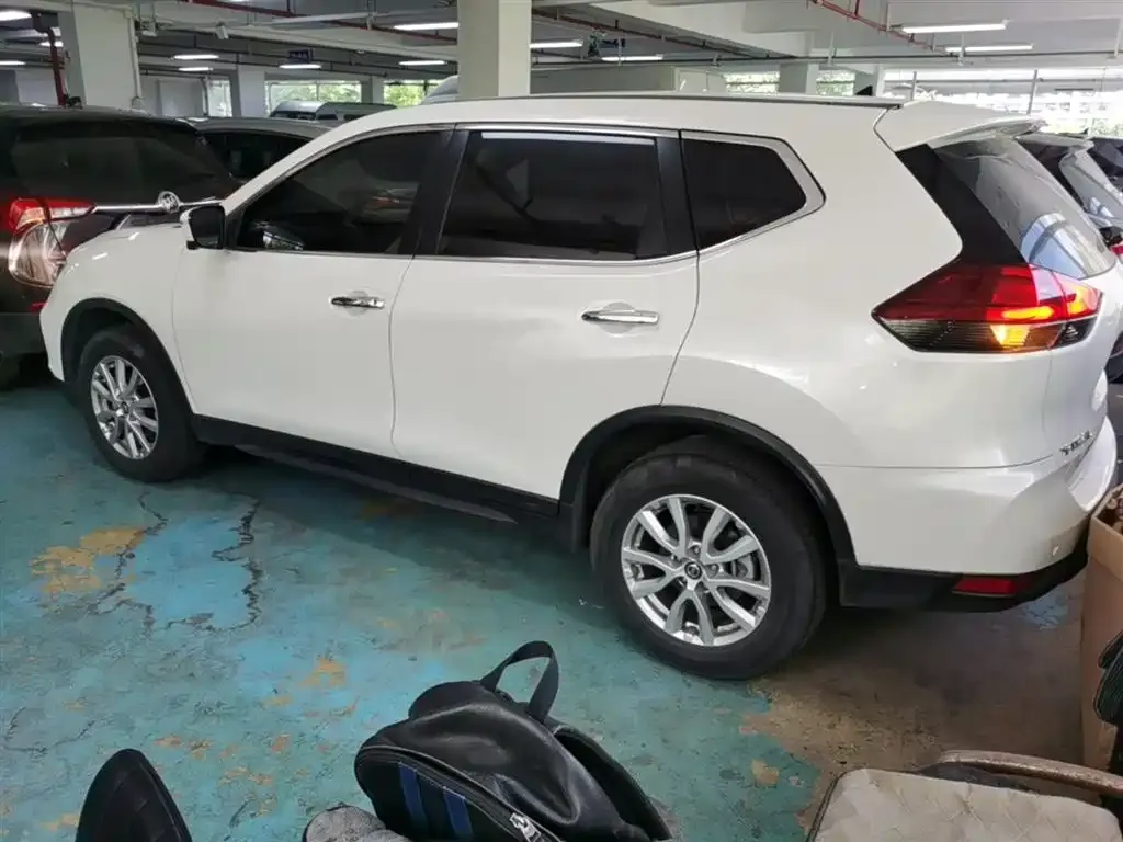 Nissan X-Trail — фото 10