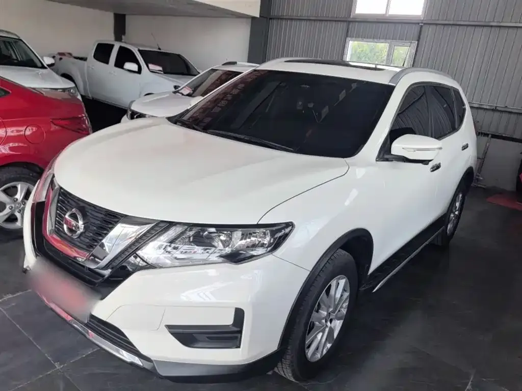 Nissan X-Trail — фото 1