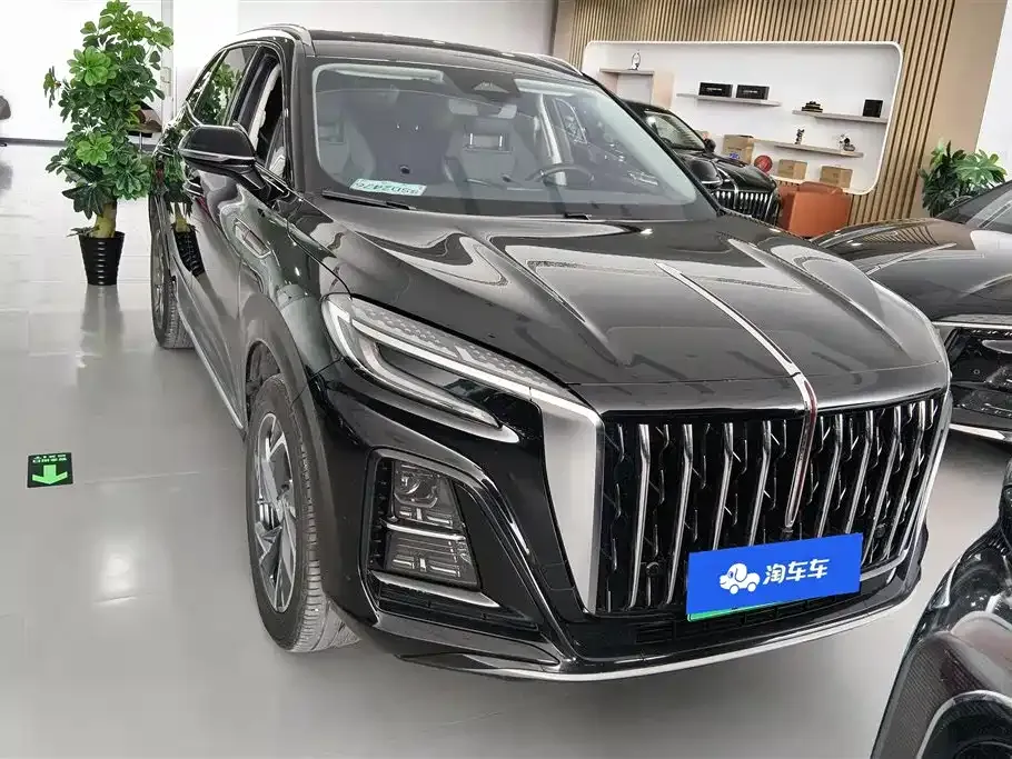 Hongqi HS3 PHEV — фото 3