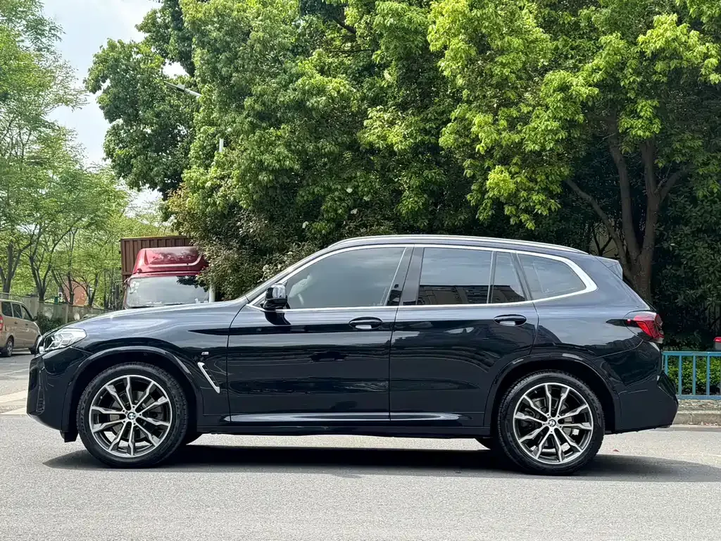 BMW X3 — фото 8
