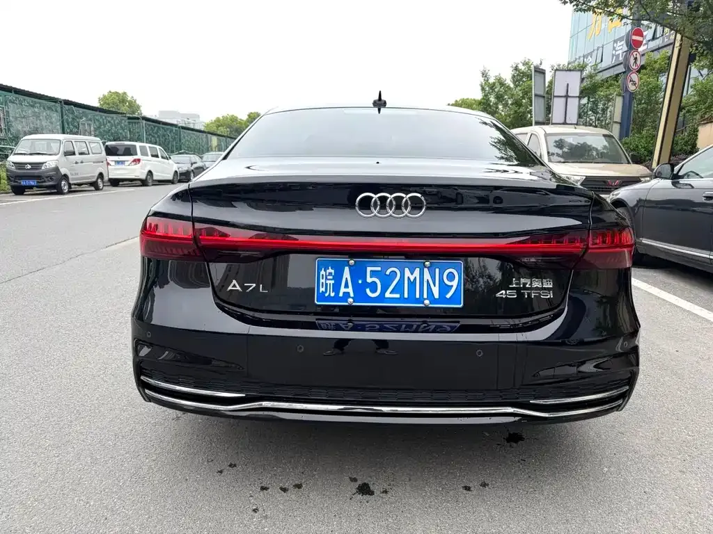 Audi A7L — фото 3