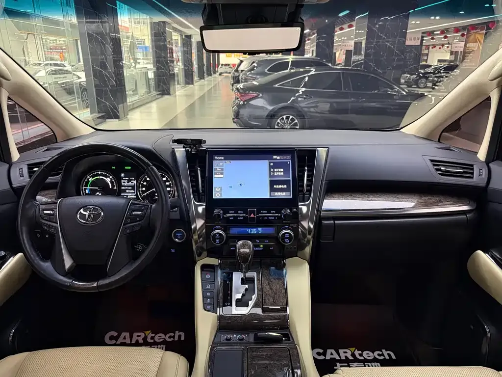 Toyota Vellfire — фото 6