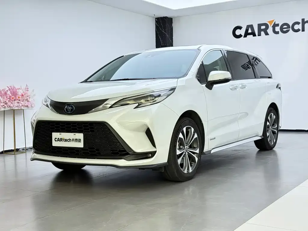 Toyota Granvia — фото 1