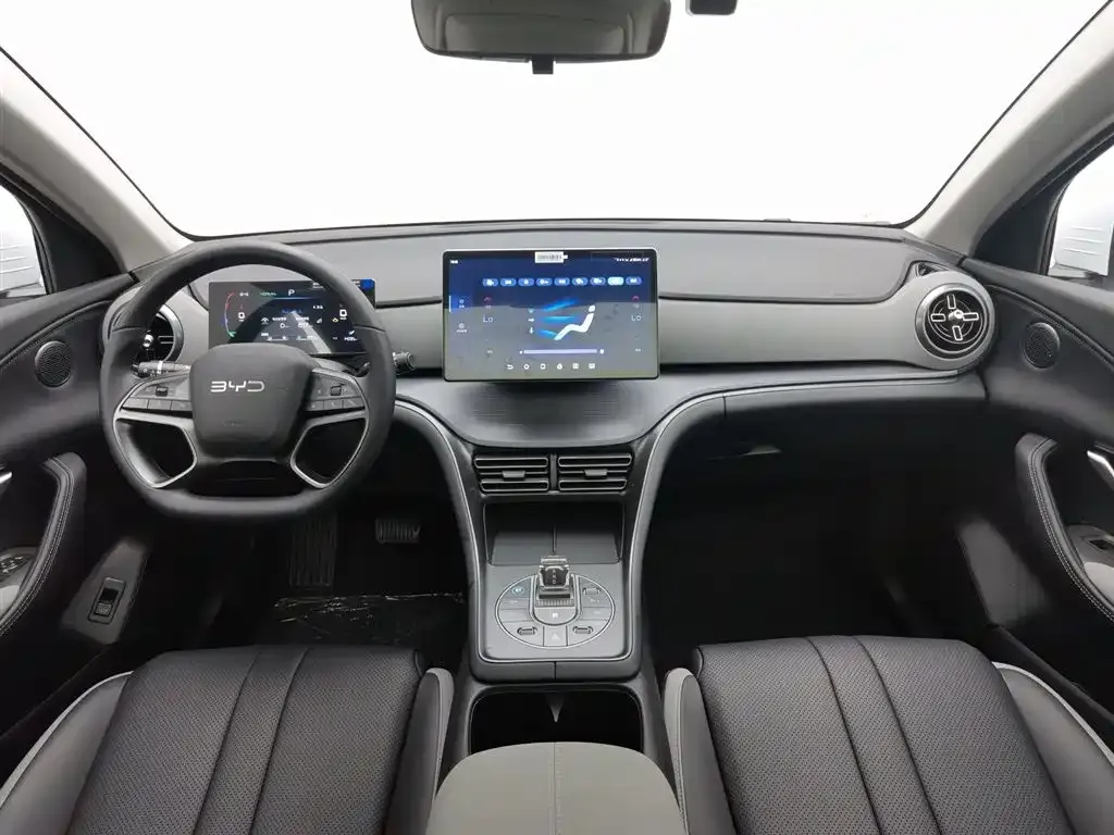 BYD Seal 05 DM-i — фото 8