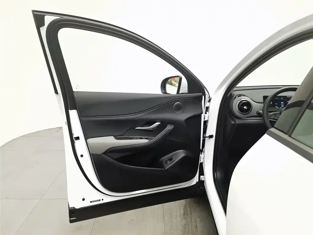 BYD Seal 05 DM-i — фото 6