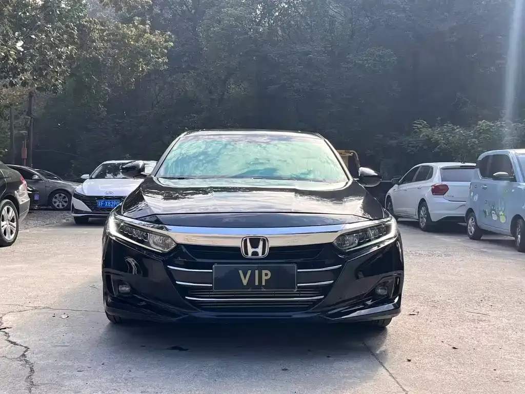 Honda Accord — фото 9