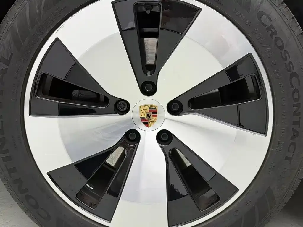 Porsche Macan EV — фото 10