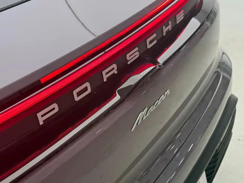 Porsche Macan EV — фото 8
