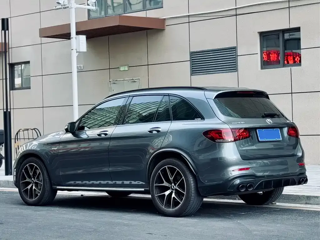 Mercedes-Benz GLC AMG — фото 9