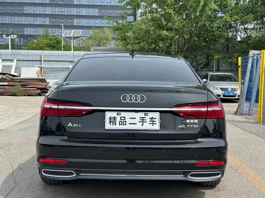 Audi A6L — фото 10