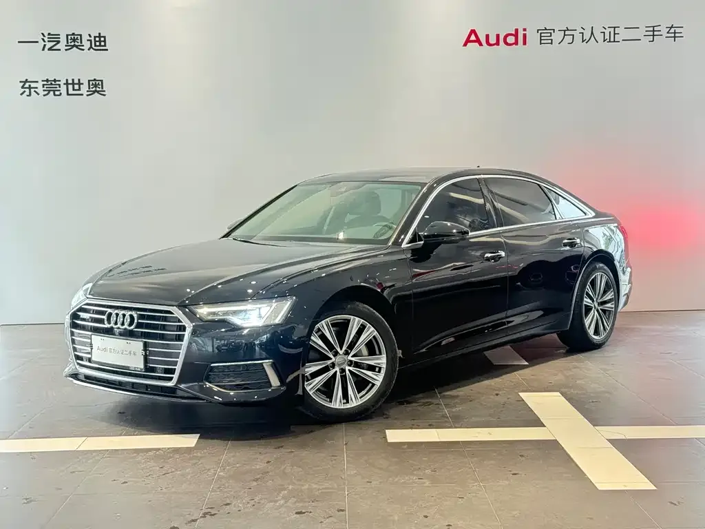 Audi A6L — фото 1