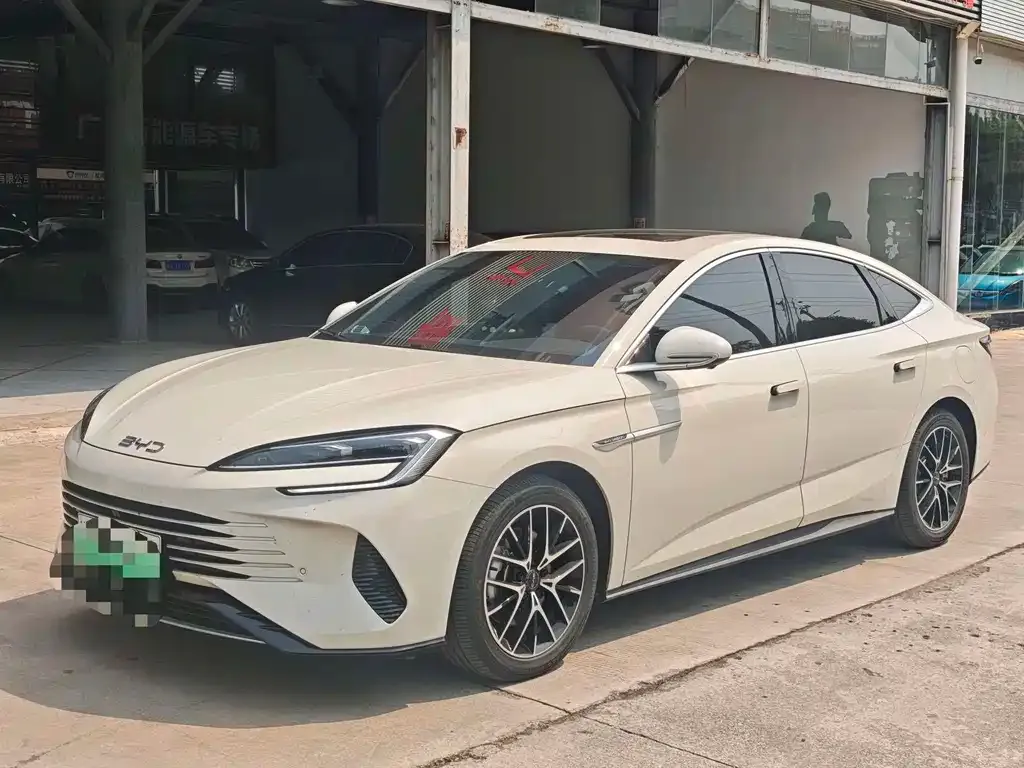 BYD Seal 07 DM-i — фото 1