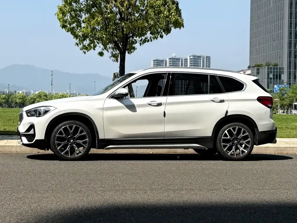 BMW X1 — фото 6