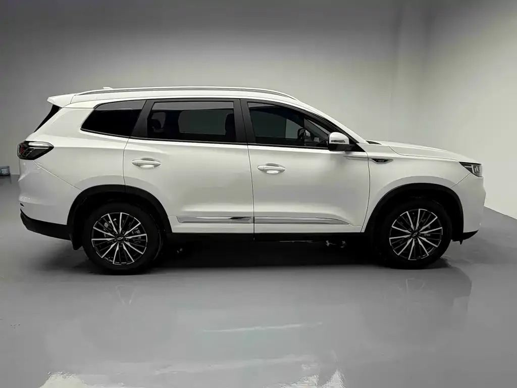 Chery Tiggo 8 PLUS — фото 3