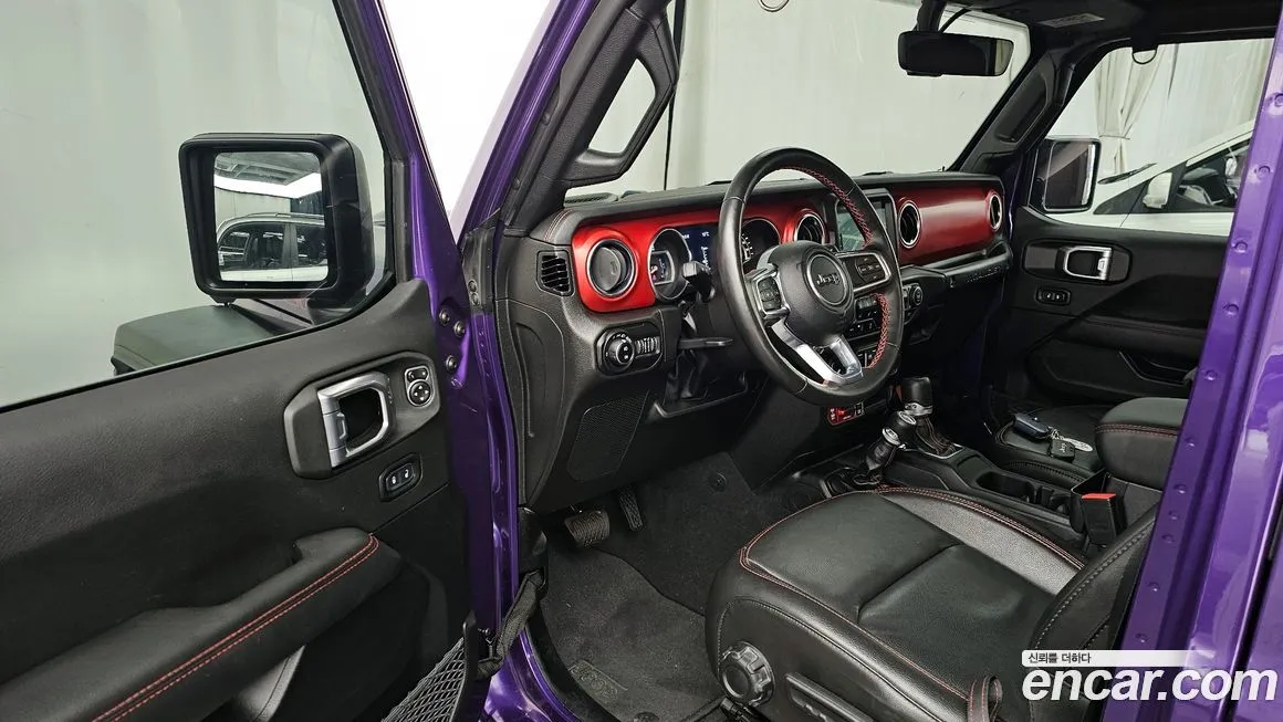 Jeep Wrangler — фото 8