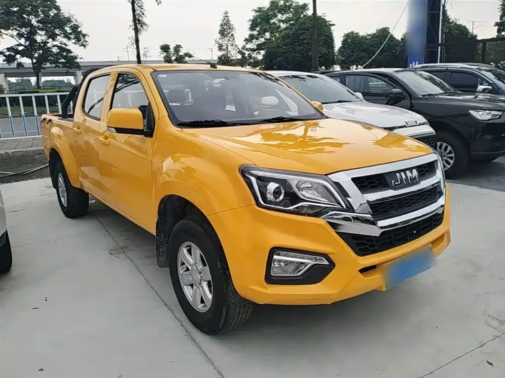Isuzu RE-MAX — фото 8